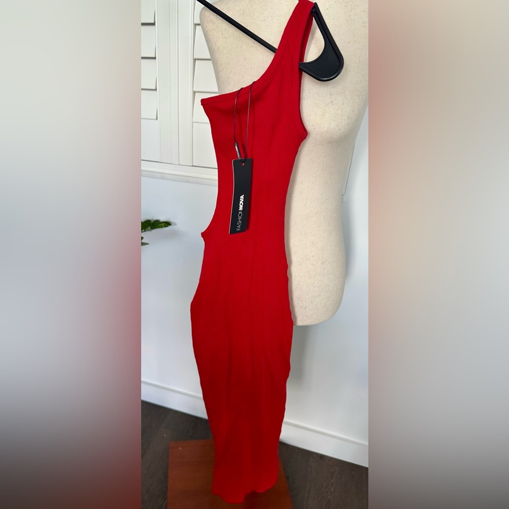 Fashion Nova Snatch Red Dresss
